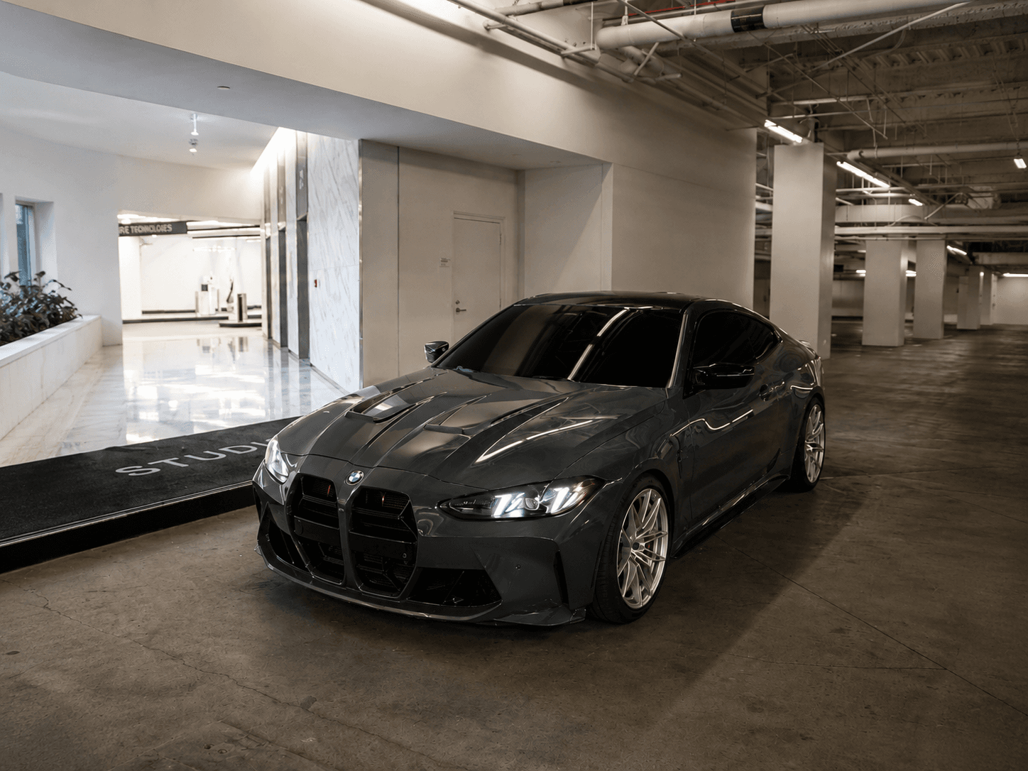 2025 BMW M4 Competition — photo 5