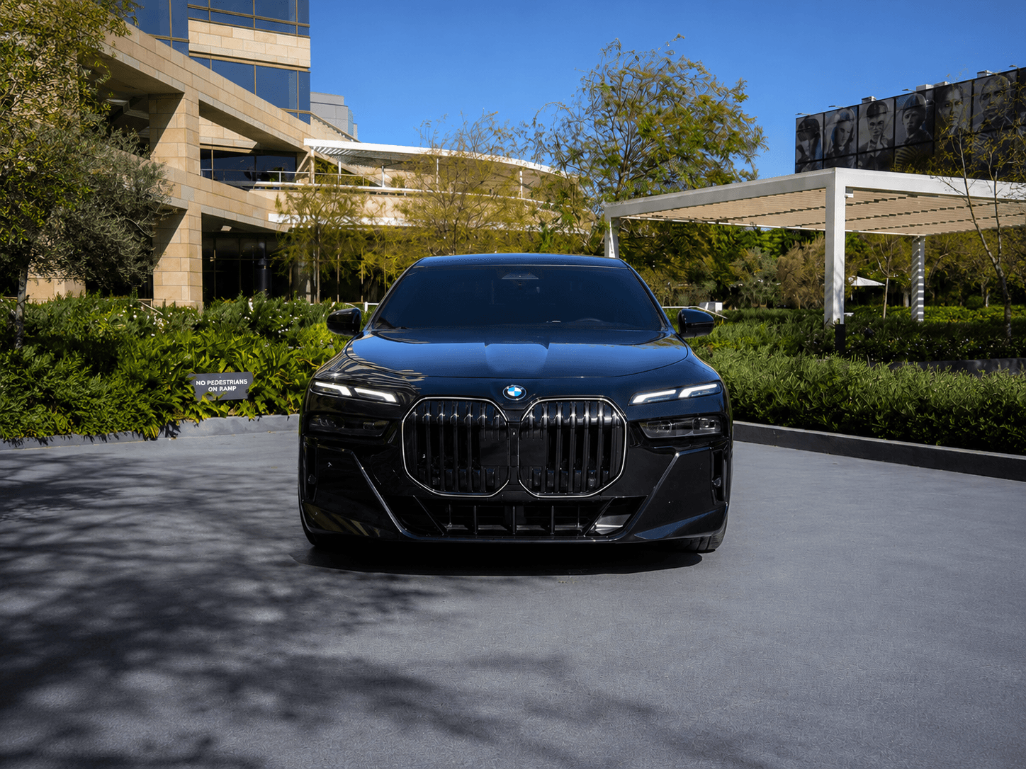 2026 BMW 760i — photo 1