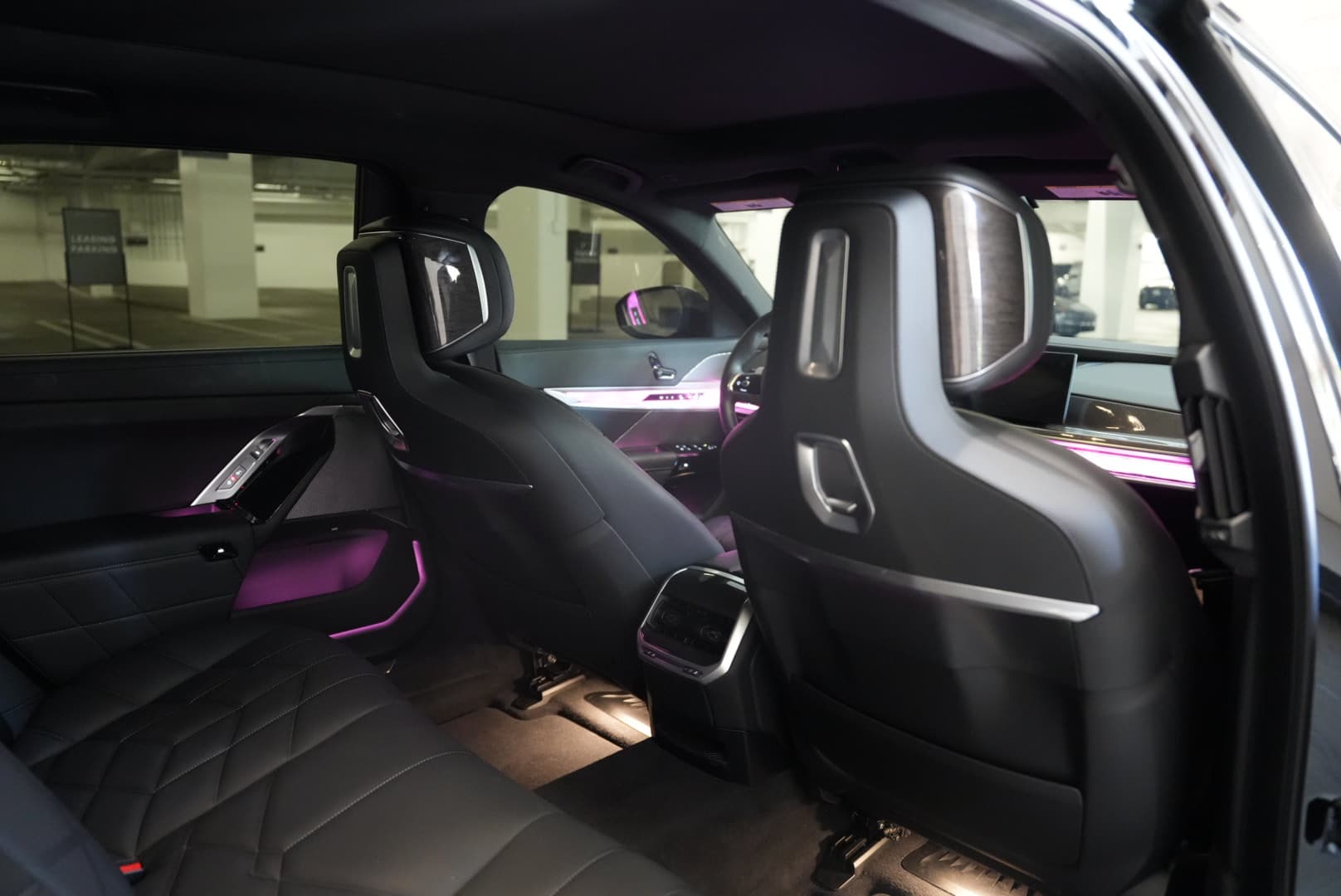 2026 BMW 760i — photo 10